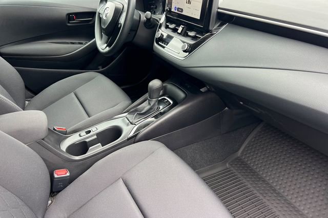 Used 2025 Toyota Corolla LE w/ LE Premium Package FWD image 20