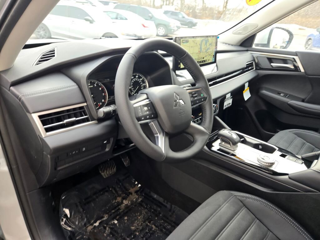 New 2026 Mitsubishi Outlander SE FWD image 16