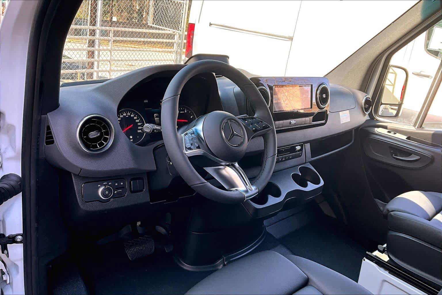 New 2026 Mercedes-Benz Sprinter 2500 image 8