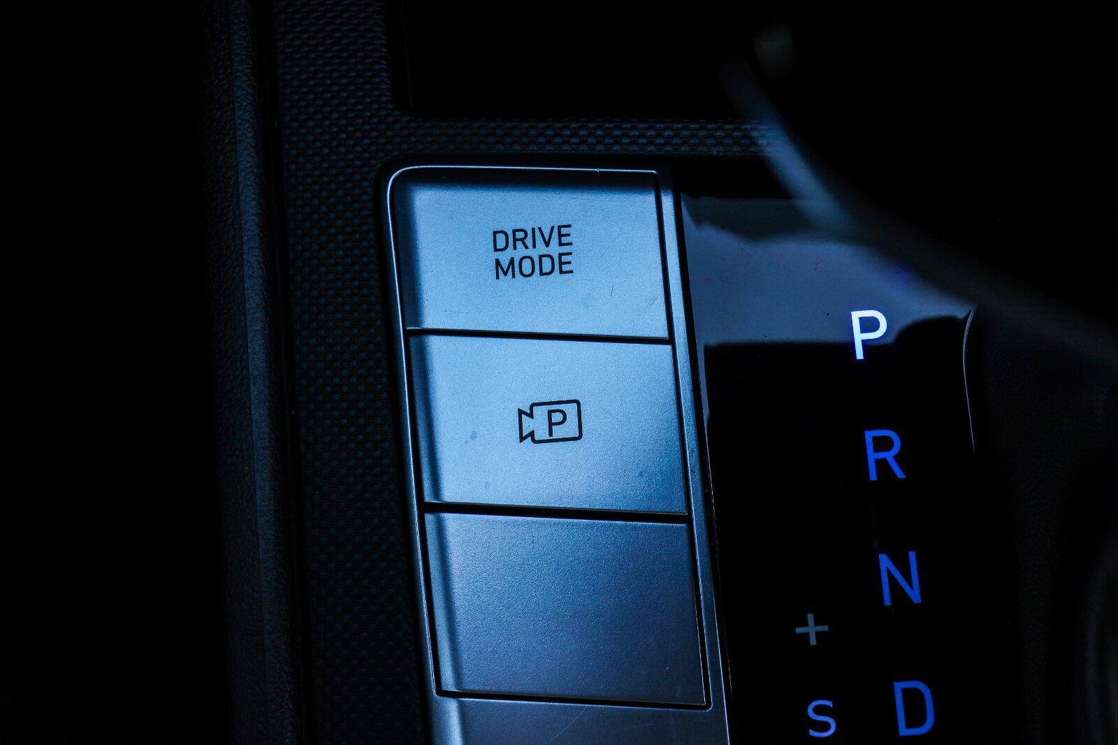 Used 2024 Hyundai Elantra SEL FWD image 12