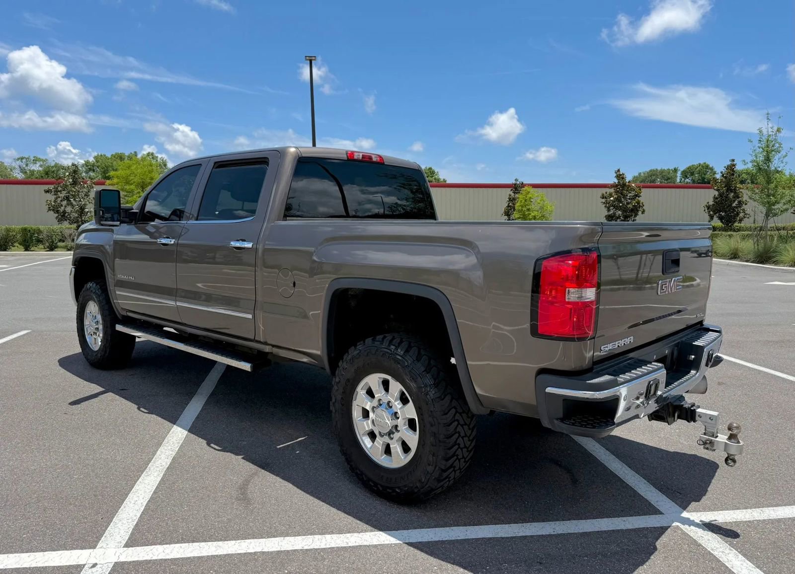 Used 2015 GMC Sierra 2500 SLT w/ Duramax Plus Package AWD/4WD image 5