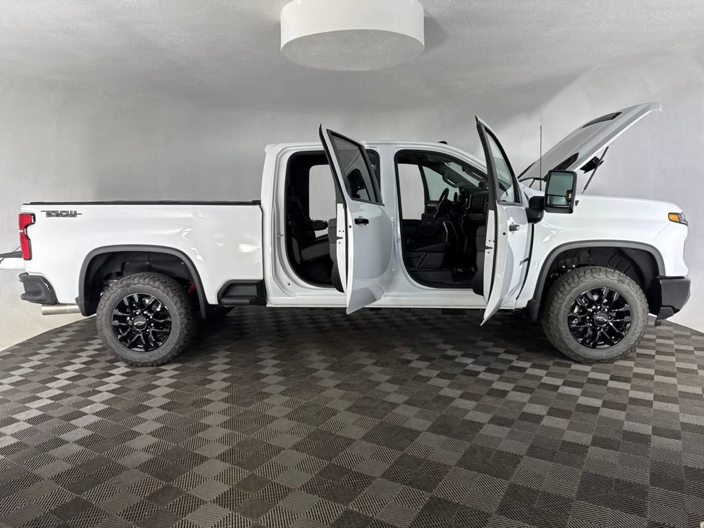 Used 2026 Chevrolet Silverado 2500 LT w/ Trail Boss Package AWD/4WD image 14