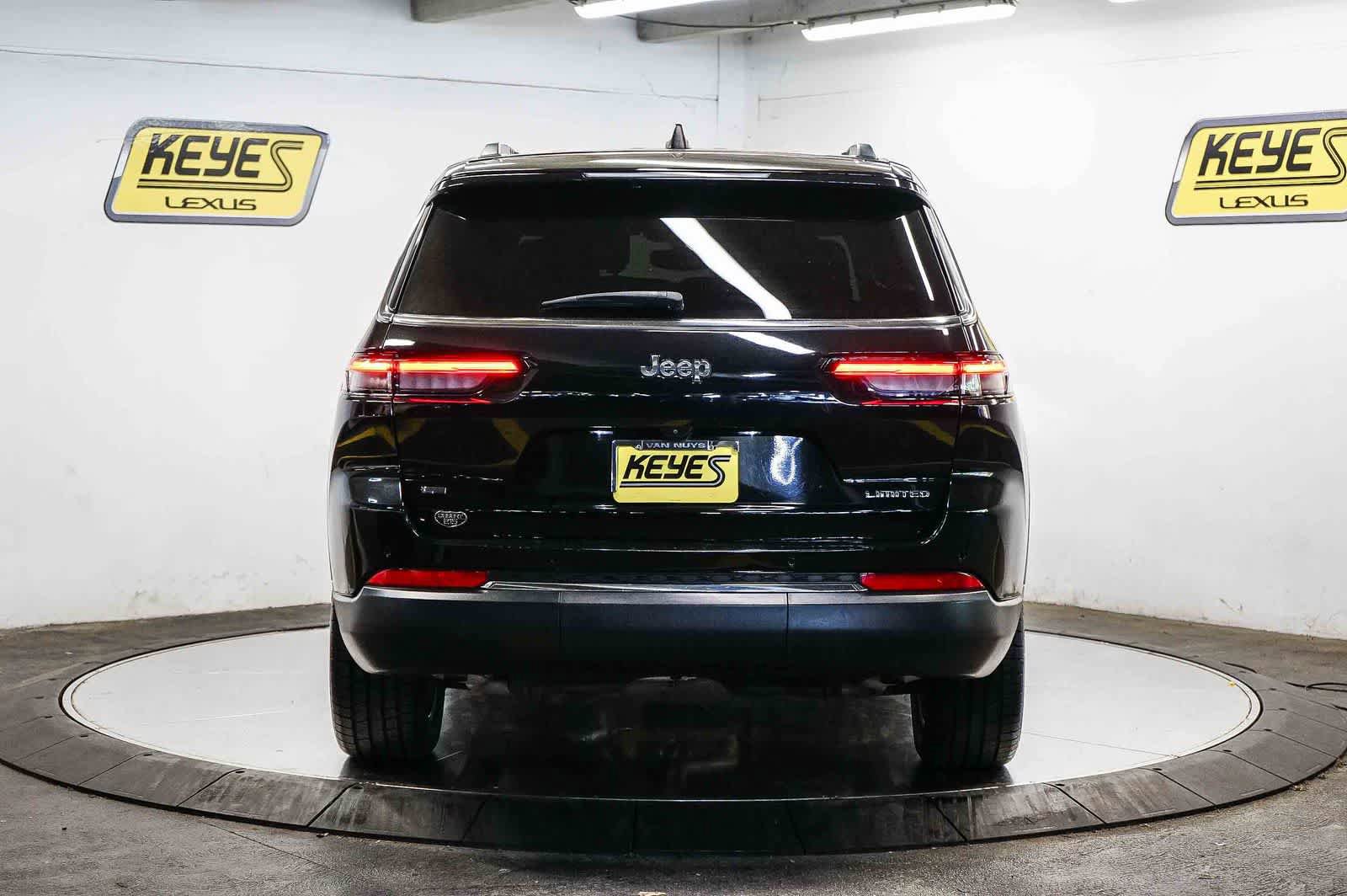 Used 2022 Jeep Grand Cherokee L Limited RWD image 3
