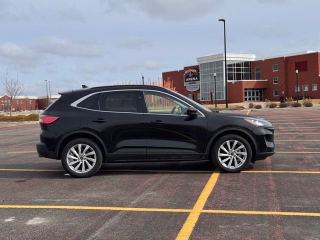 Used 2022 Ford Escape Titanium w/ Titanium Elite Package image 2