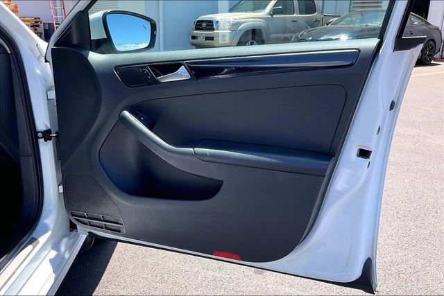 Used 2017 Volkswagen Jetta SEL FWD image 22