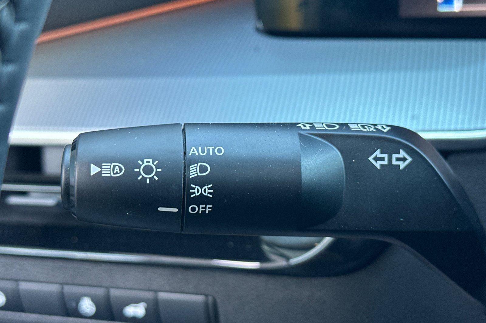 Certified 2025 Nissan Murano SL image 38