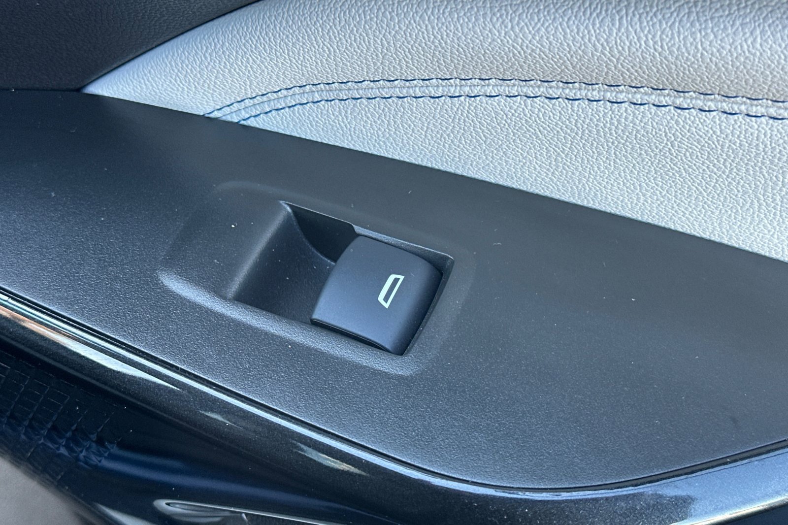 Used 2024 Chevrolet Trax LT image 23