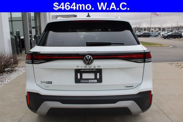 Used 2025 Volkswagen Tiguan SE AWD/4WD image 7