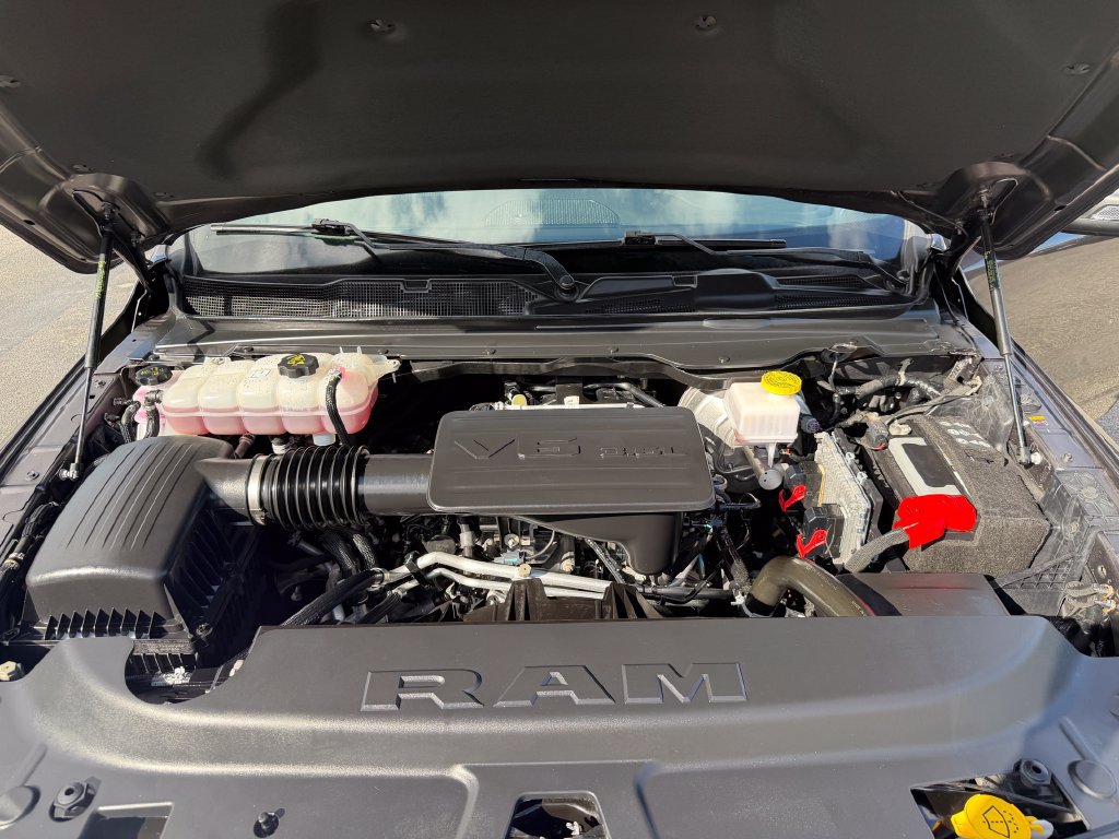 Used 2024 RAM 1500 Big Horn AWD/4WD image 14