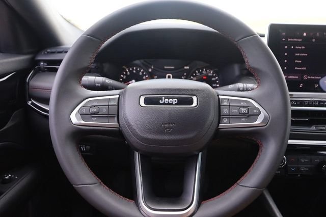 Used 2024 Jeep Compass Trailhawk AWD/4WD image 10