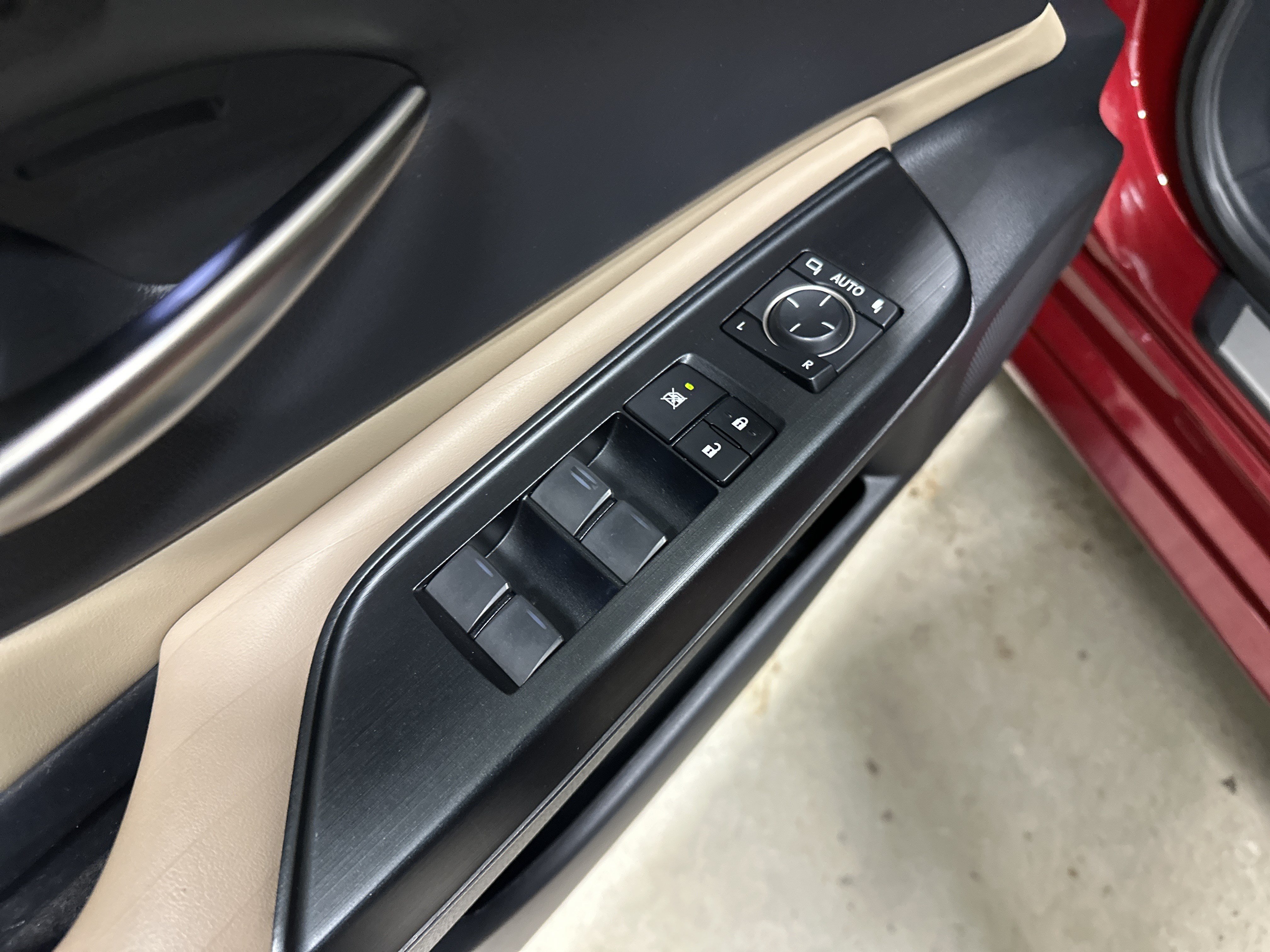 Used 2020 Lexus ES 350 Luxury w/ Accessory Package FWD image 15