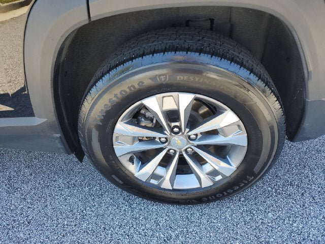 Used 2025 Chevrolet Equinox LT w/ Convenience Package II FWD image 17