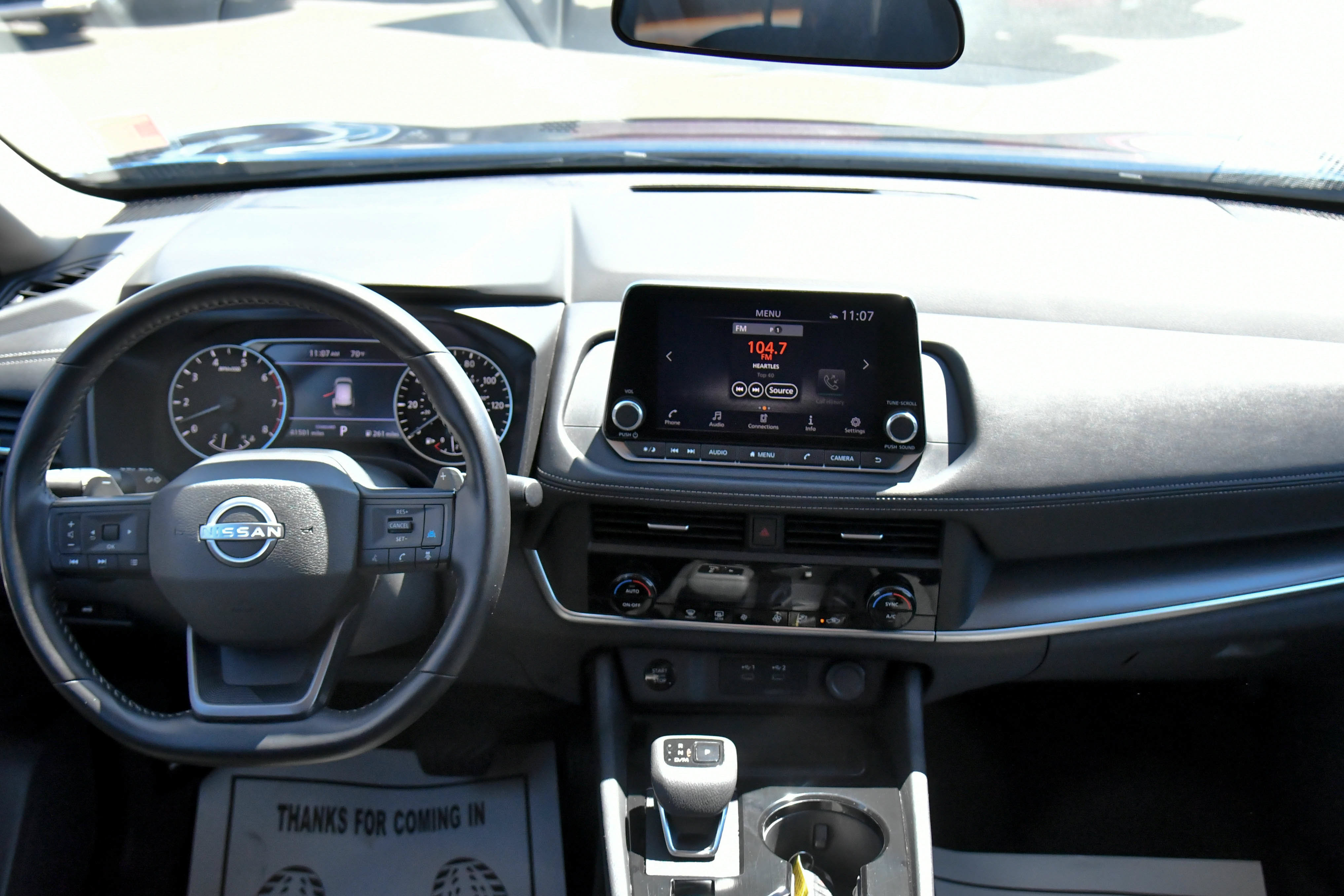 Used 2025 Nissan Rogue SV FWD image 36