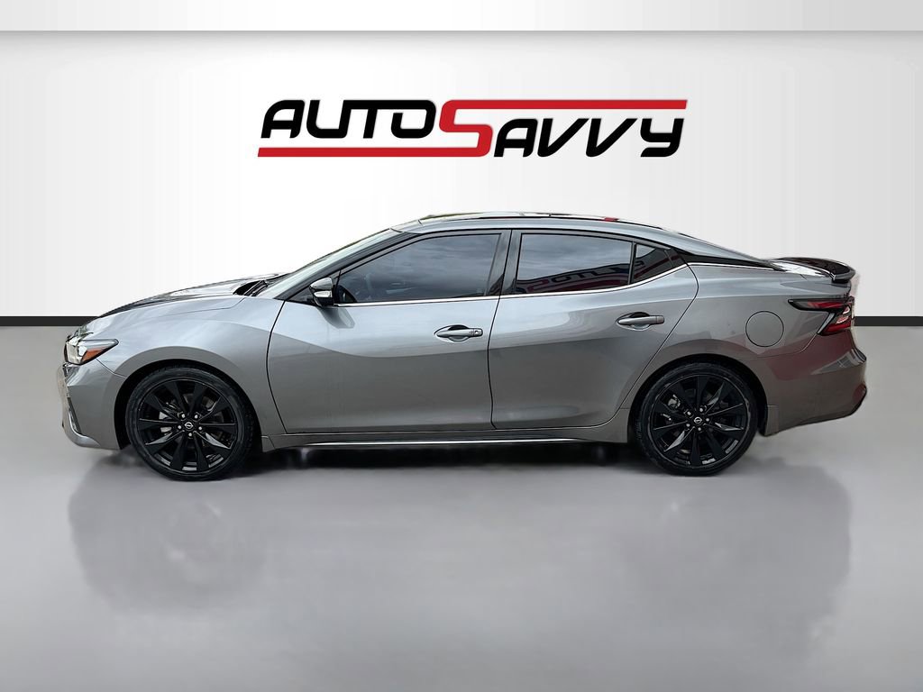 Used 2023 Nissan Maxima SR w/ Sport Mat Group FWD image 4