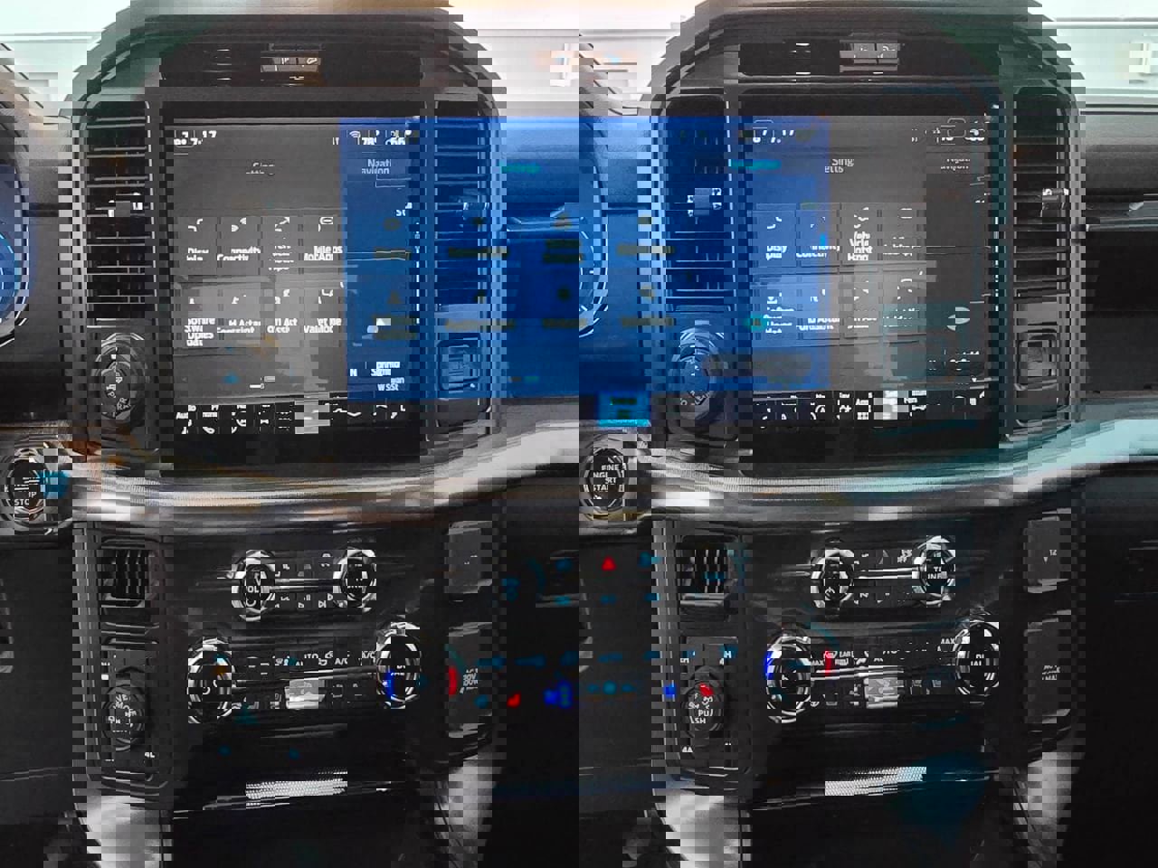 Used 2025 Ford F150 Lariat w/ Equipment Group 501A Mid image 15