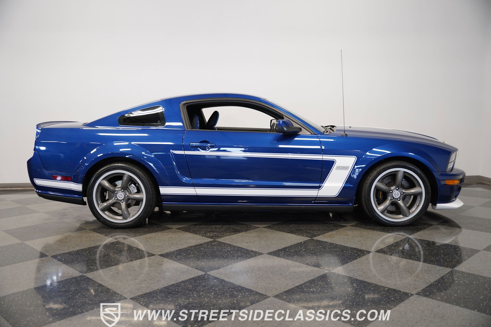 Used 2008 Ford Mustang GT image 17