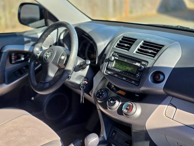 Used 2012 Toyota RAV4 FWD w/ Value Pkg image 24