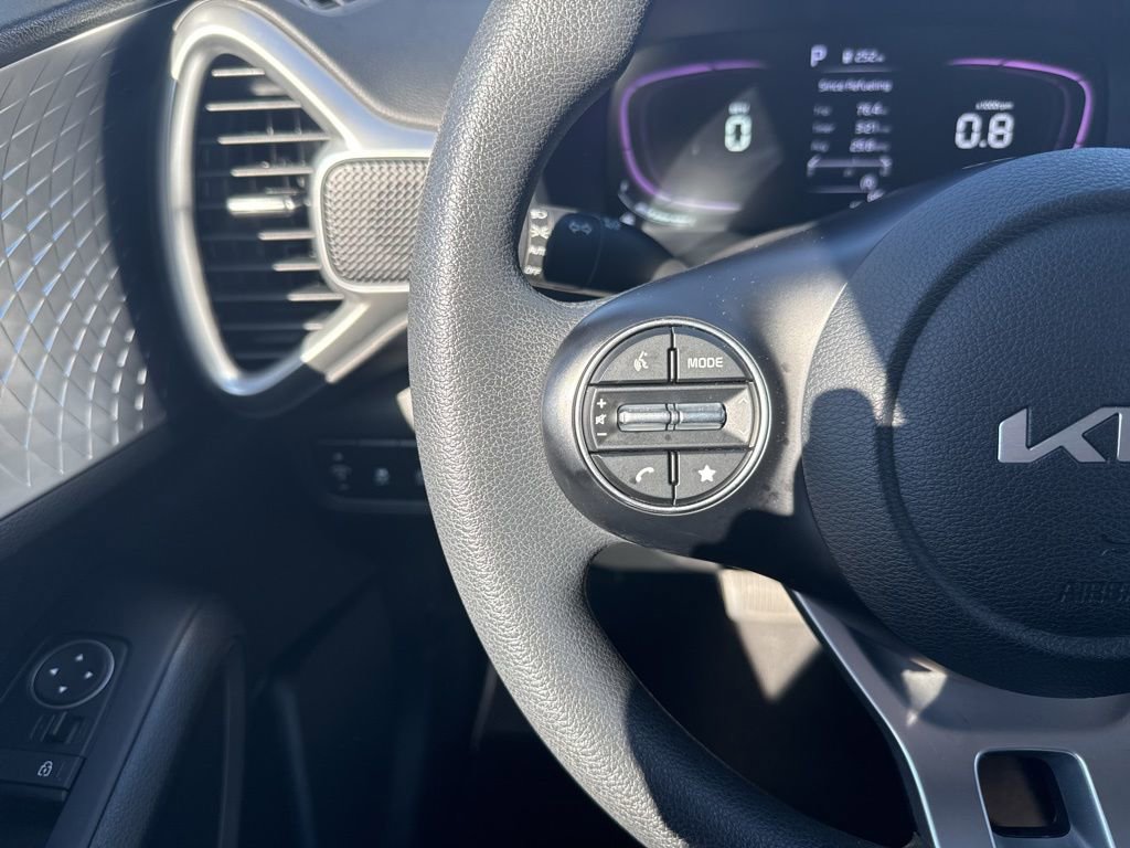 Used 2024 Kia Soul LX w/ Option Group 015 image 14