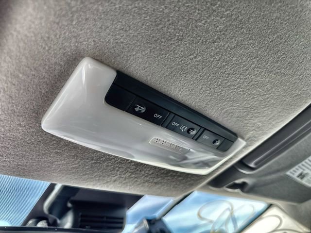 Used 2024 Nissan Versa SV w/ Trunk Package image 41