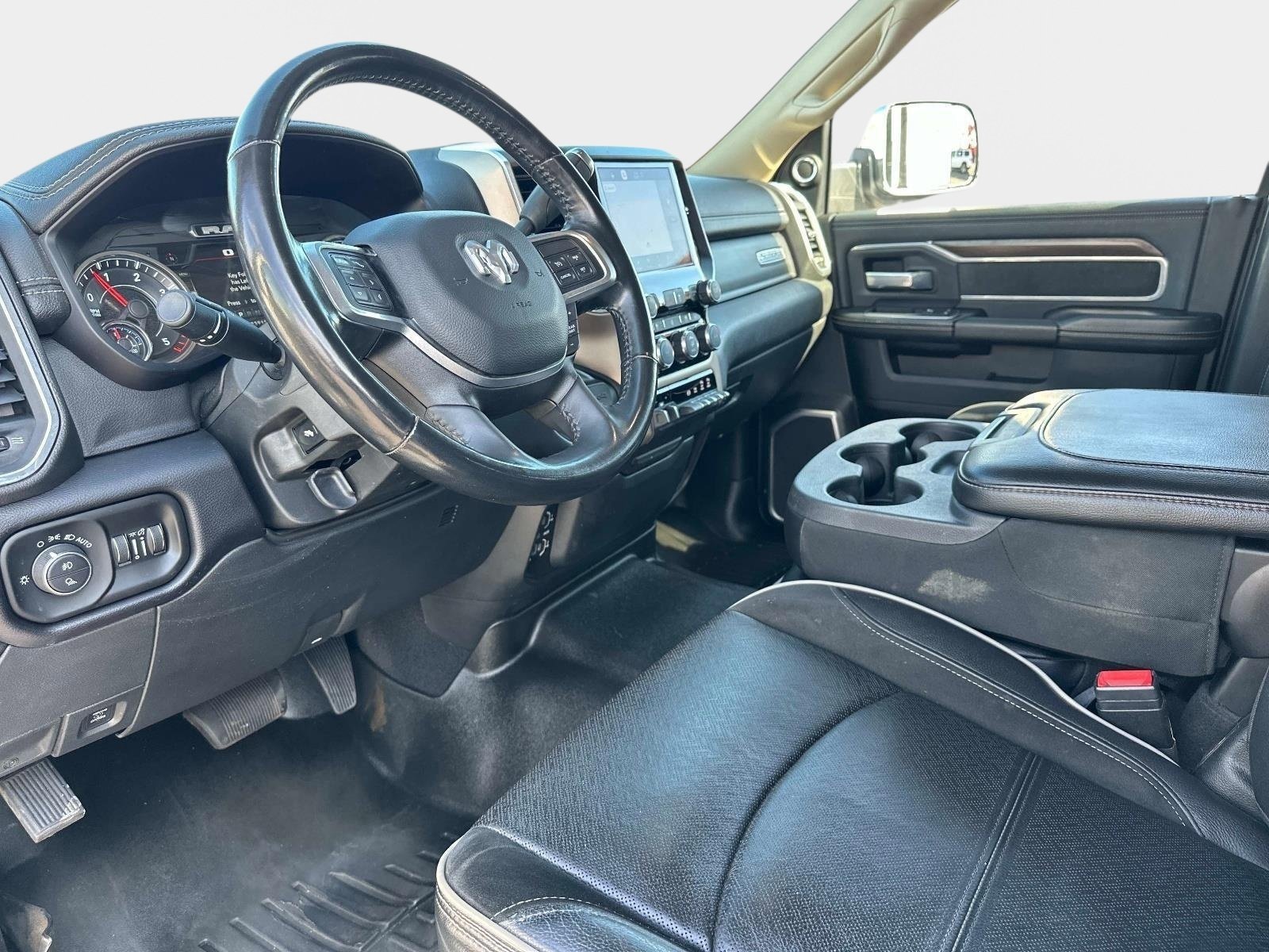 Used 2022 RAM 3500 Laramie image 35