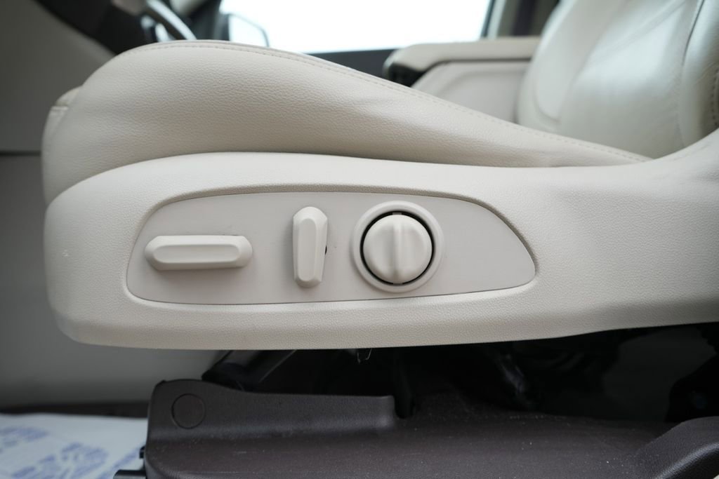 Used 2018 GMC Acadia Denali w/ Technology Package image 31