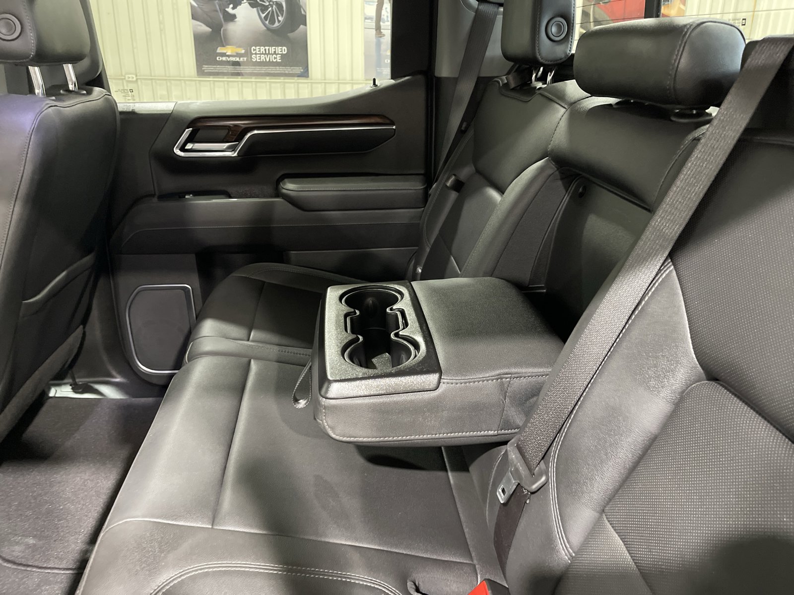 Used 2023 GMC Sierra 1500 SLT w/ SLT Premium Package AWD/4WD image 13