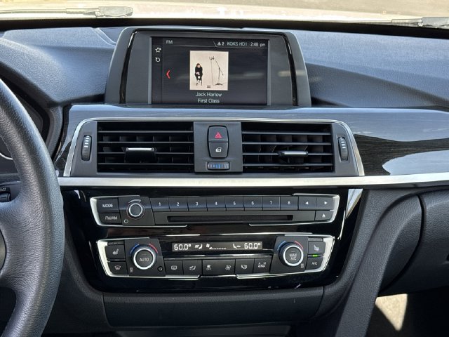 Used 2018 BMW 320i Sedan w/ Convenience Package RWD image 16