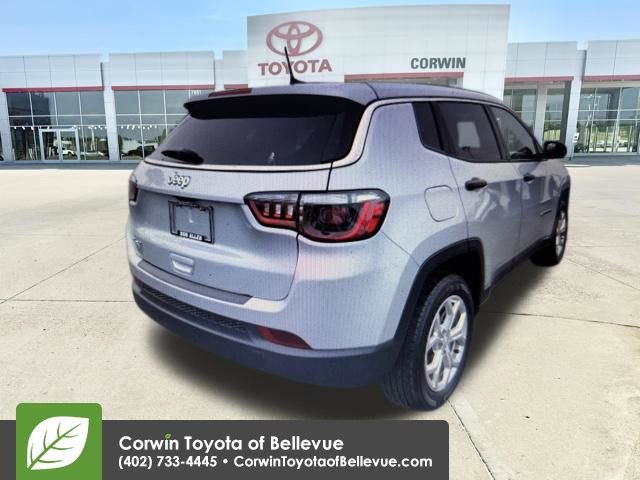 Used 2024 Jeep Compass Sport AWD/4WD image 6