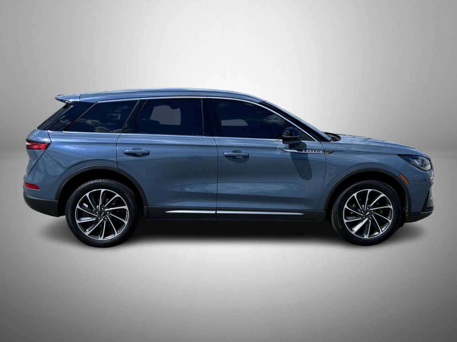 Used 2023 Lincoln Corsair AWD w/ Equipment Group 101A image 4