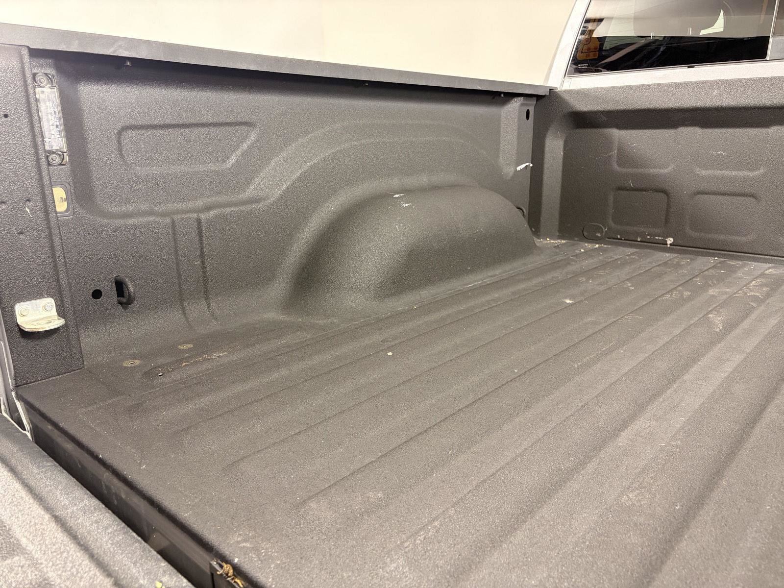 Used 2022 RAM 1500 Classic Warlock AWD/4WD image 7