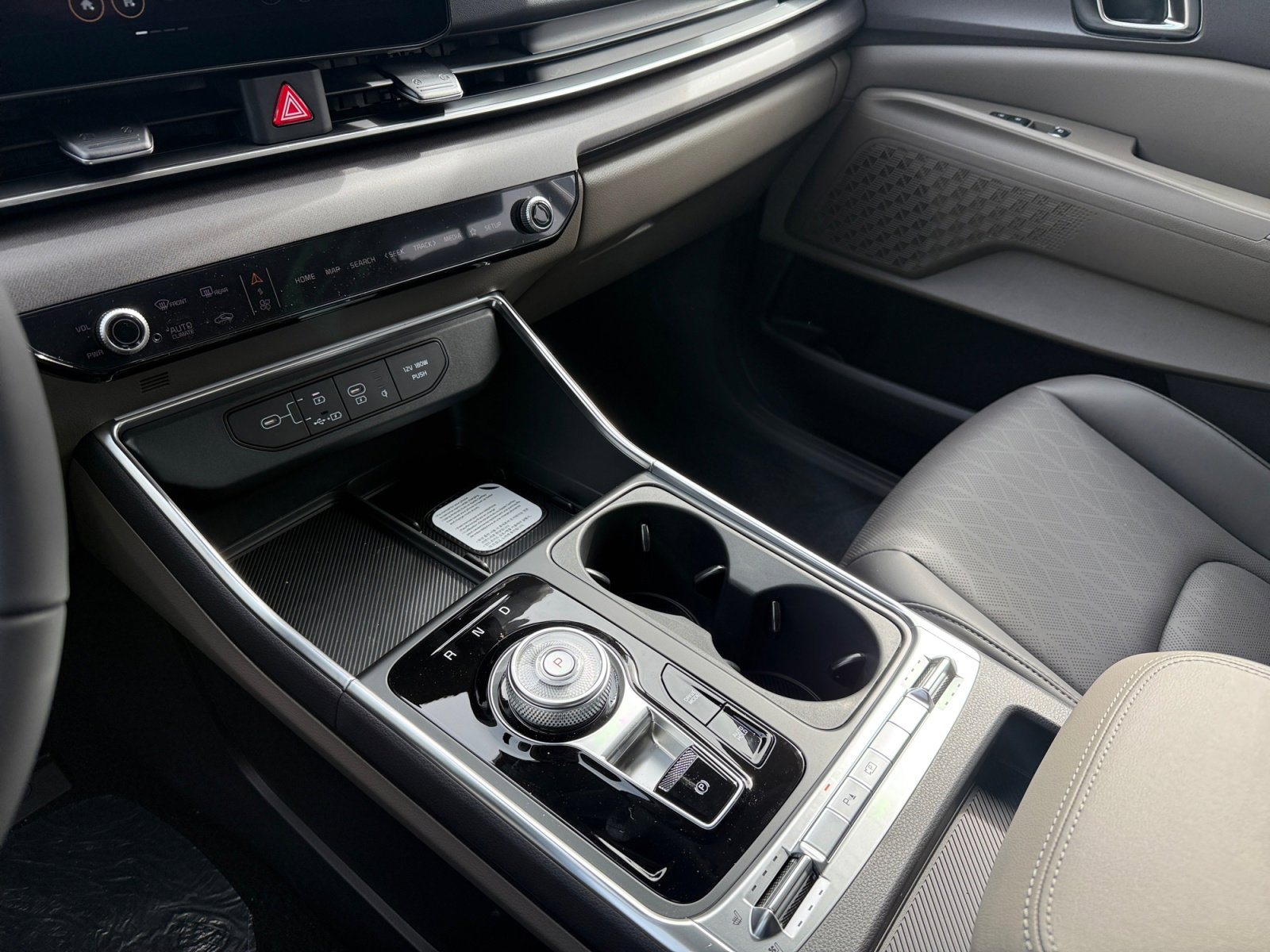 New 2026 Kia Carnival SX image 13