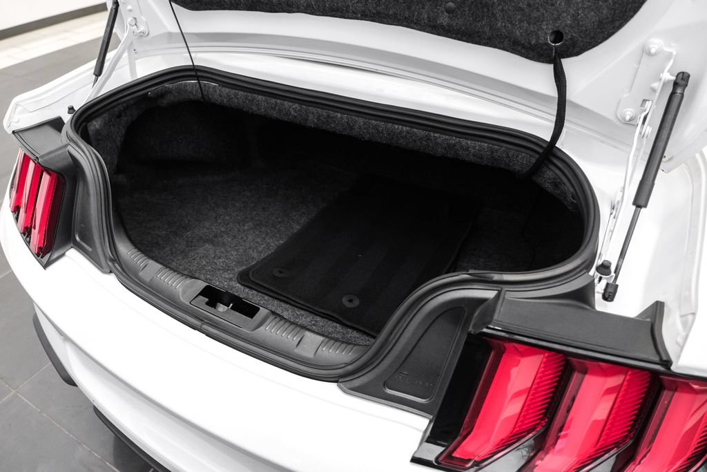 Used 2018 Ford Mustang GT Premium RWD image 39