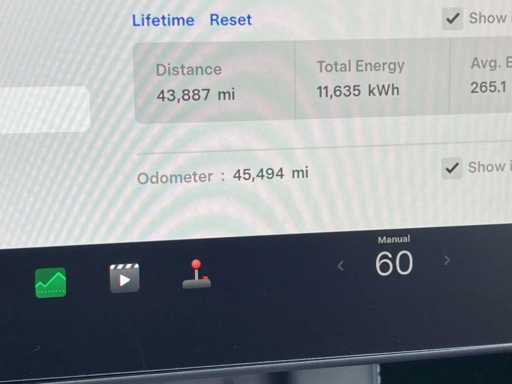 Used 2023 Tesla Model Y Long Range image 31