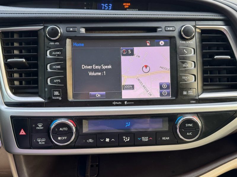 Used 2014 Toyota Highlander Limited AWD/4WD image 11