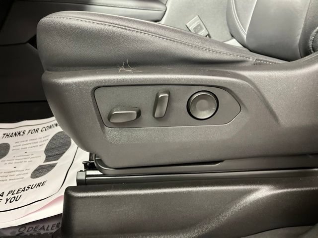 Used 2025 Chevrolet Tahoe LT AWD/4WD image 34