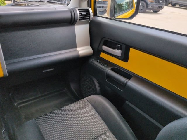 Used 2010 Toyota FJ Cruiser 4WD image 17