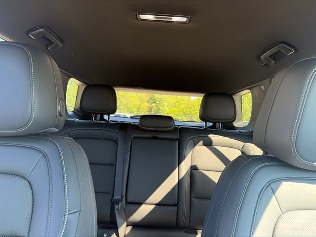 New 2027 GMC Terrain Elevation w/ Elevation Premium Package AWD/4WD image 39