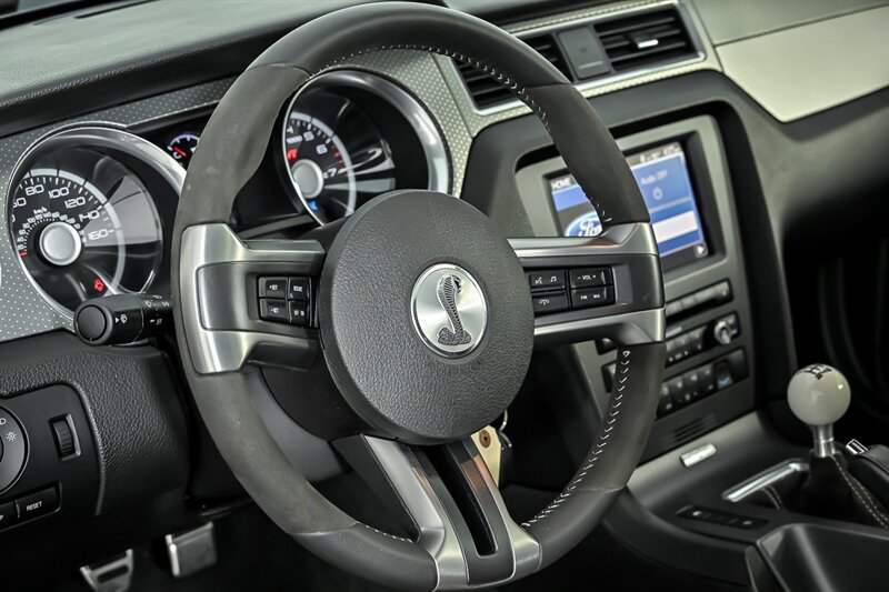 Used 2011 Ford Mustang Shelby GT500 w/ SVT Performance Pkg RWD image 18
