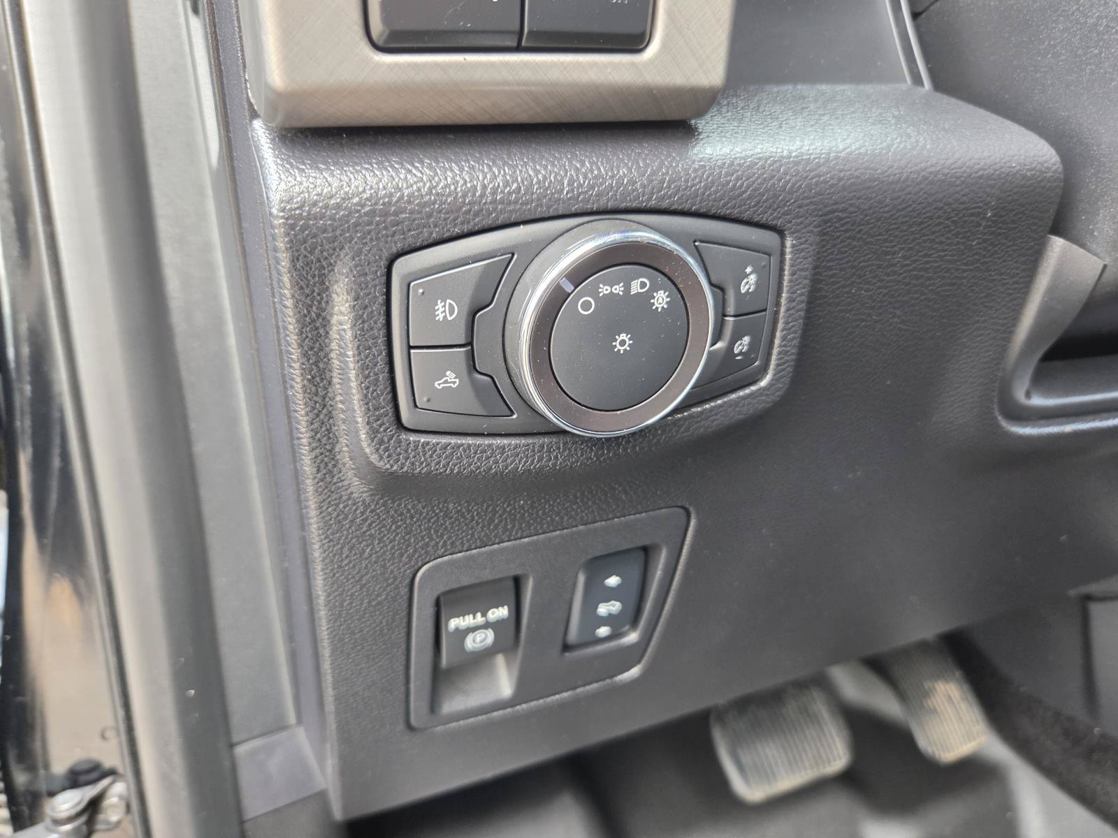 Used 2018 Ford F150 Limited w/ Trailer Tow Package AWD/4WD image 17