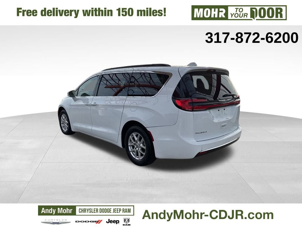 Used 2022 Chrysler Pacifica Touring-L image 4