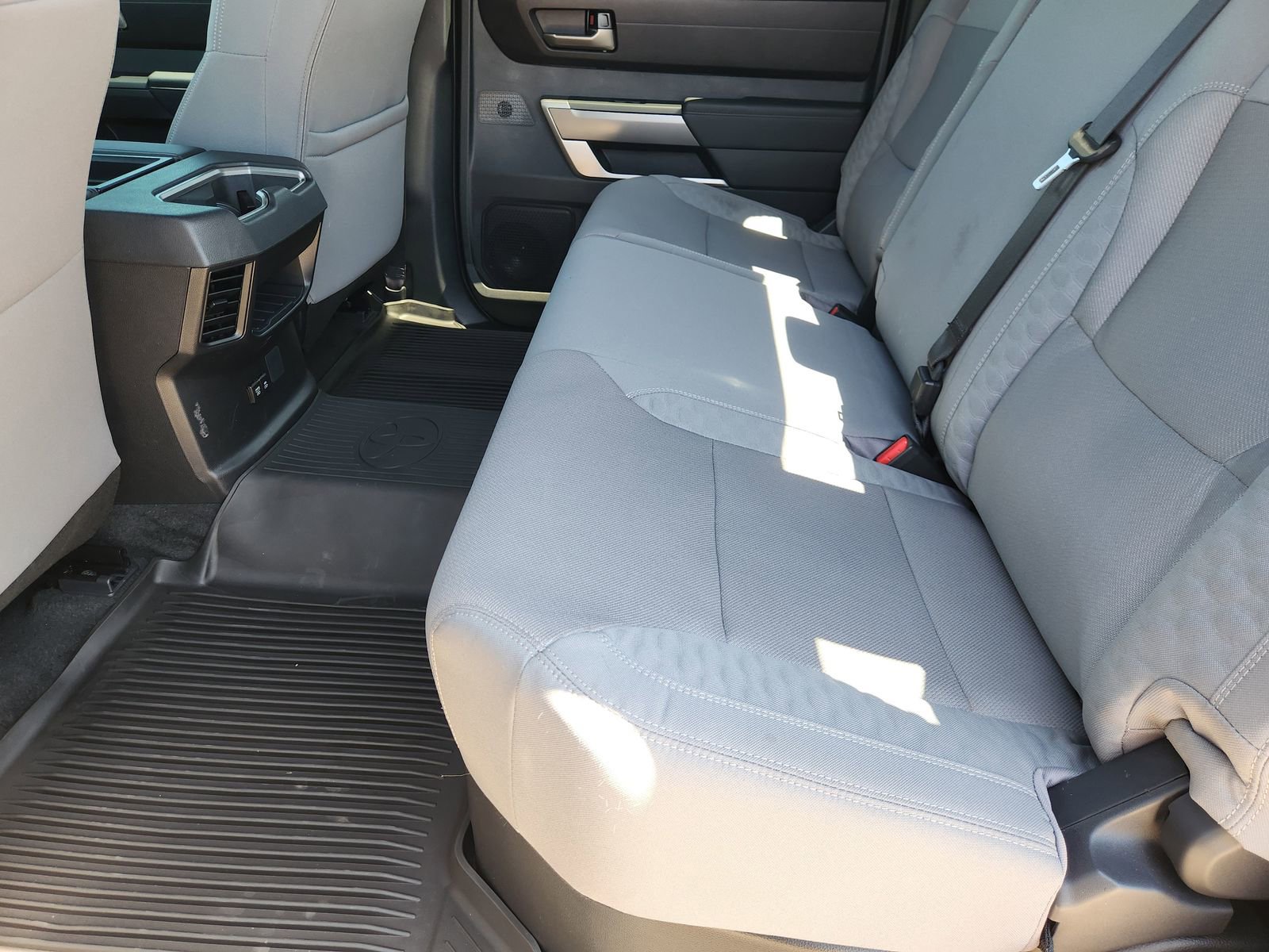 Used 2025 Toyota Tundra SR5 AWD/4WD image 32