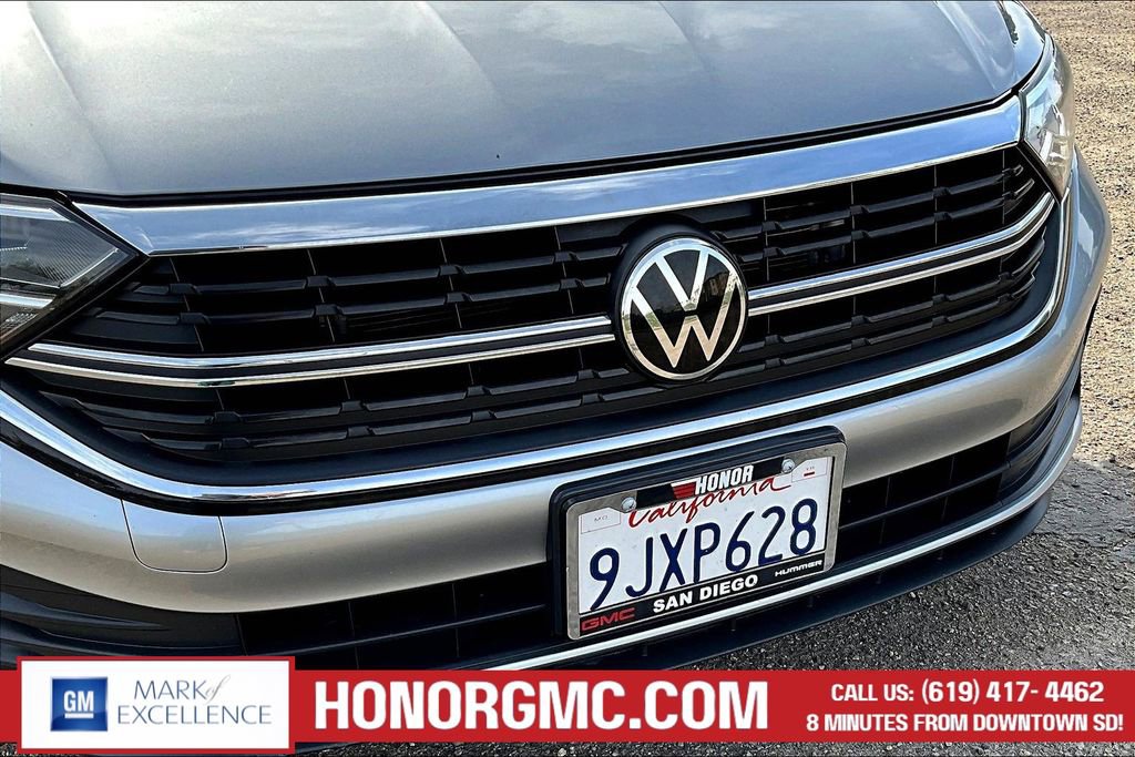 Used 2024 Volkswagen Jetta SE image 30