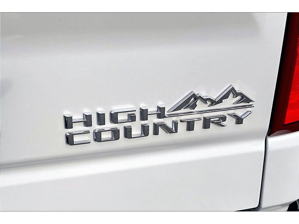 Used 2020 Chevrolet Silverado 1500 High Country w/ Technology Package image 22