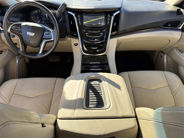Used 2018 Cadillac Escalade ESV Premium Luxury image 18