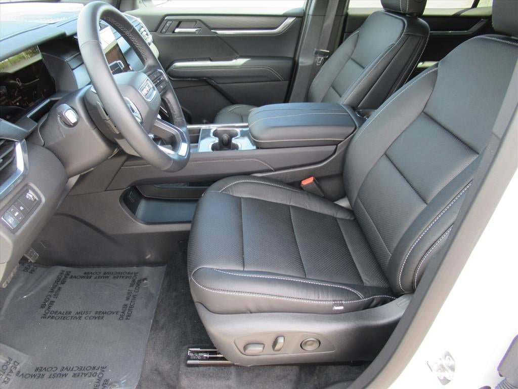 Used 2025 GMC Acadia Elevation FWD image 17
