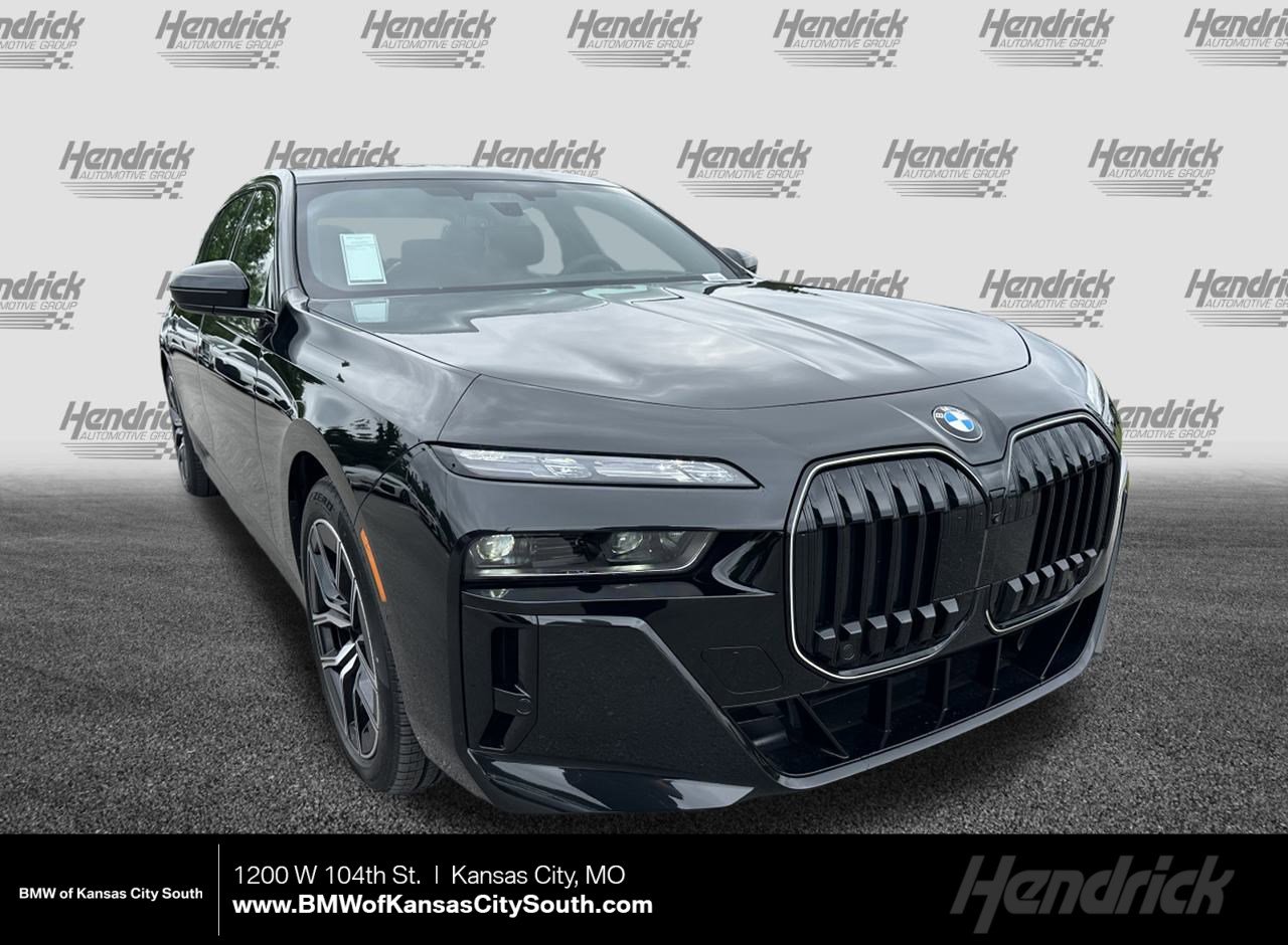 New 2025 BMW 760i xDrive w/ Executive Package image 1
