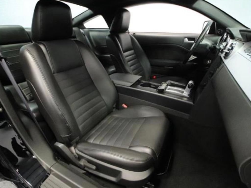 Used 2006 Ford Mustang GT Premium RWD image 19