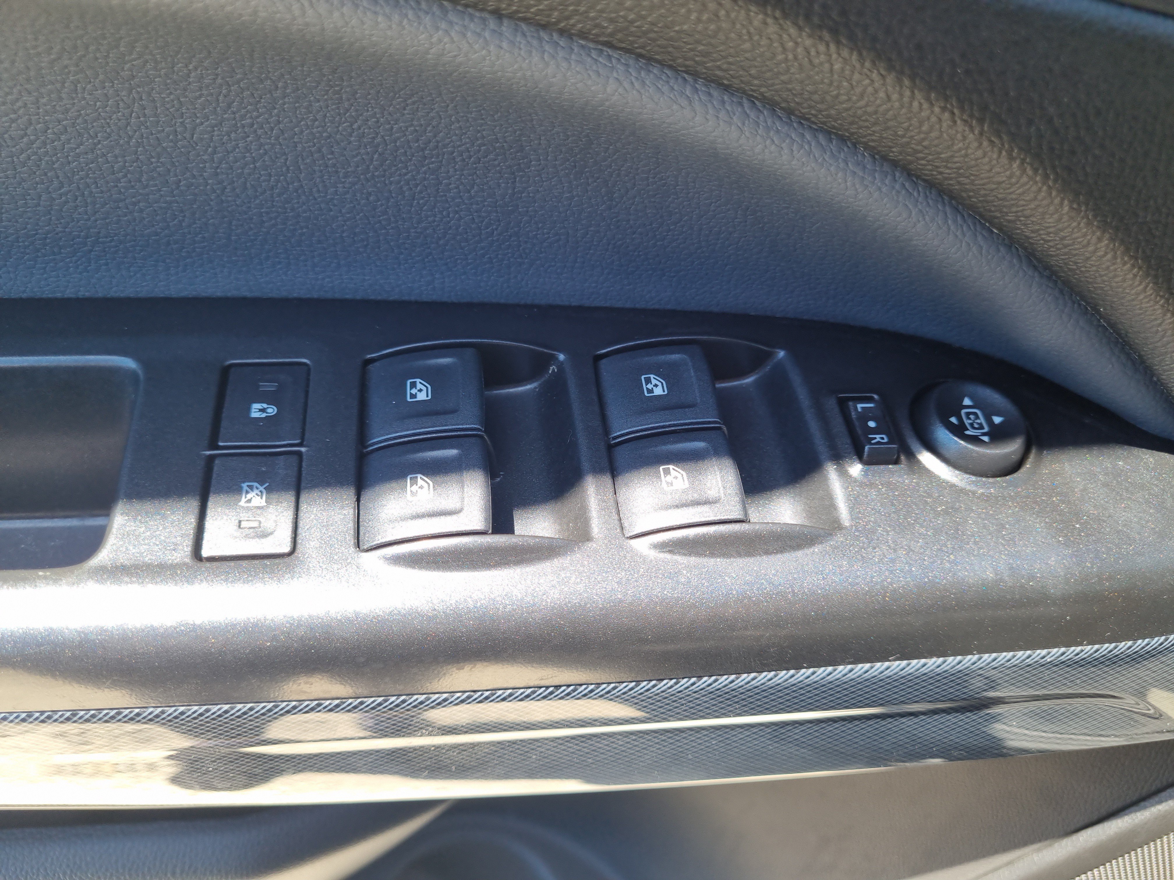 Used 2018 Chevrolet Colorado Z71 w/ Z71 Midnight Edition AWD/4WD image 20