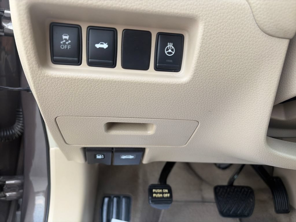Used 2013 Nissan Altima 2.5 SL FWD image 32