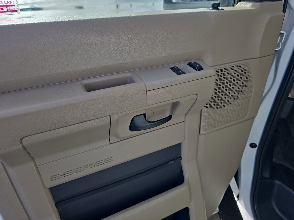 Used 2011 Ford E-350 and Econoline 350 Super Duty w/ Payload Pkg image 10